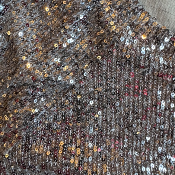 Cable and Gauge Glitter Shirt - Picture 4 of 6